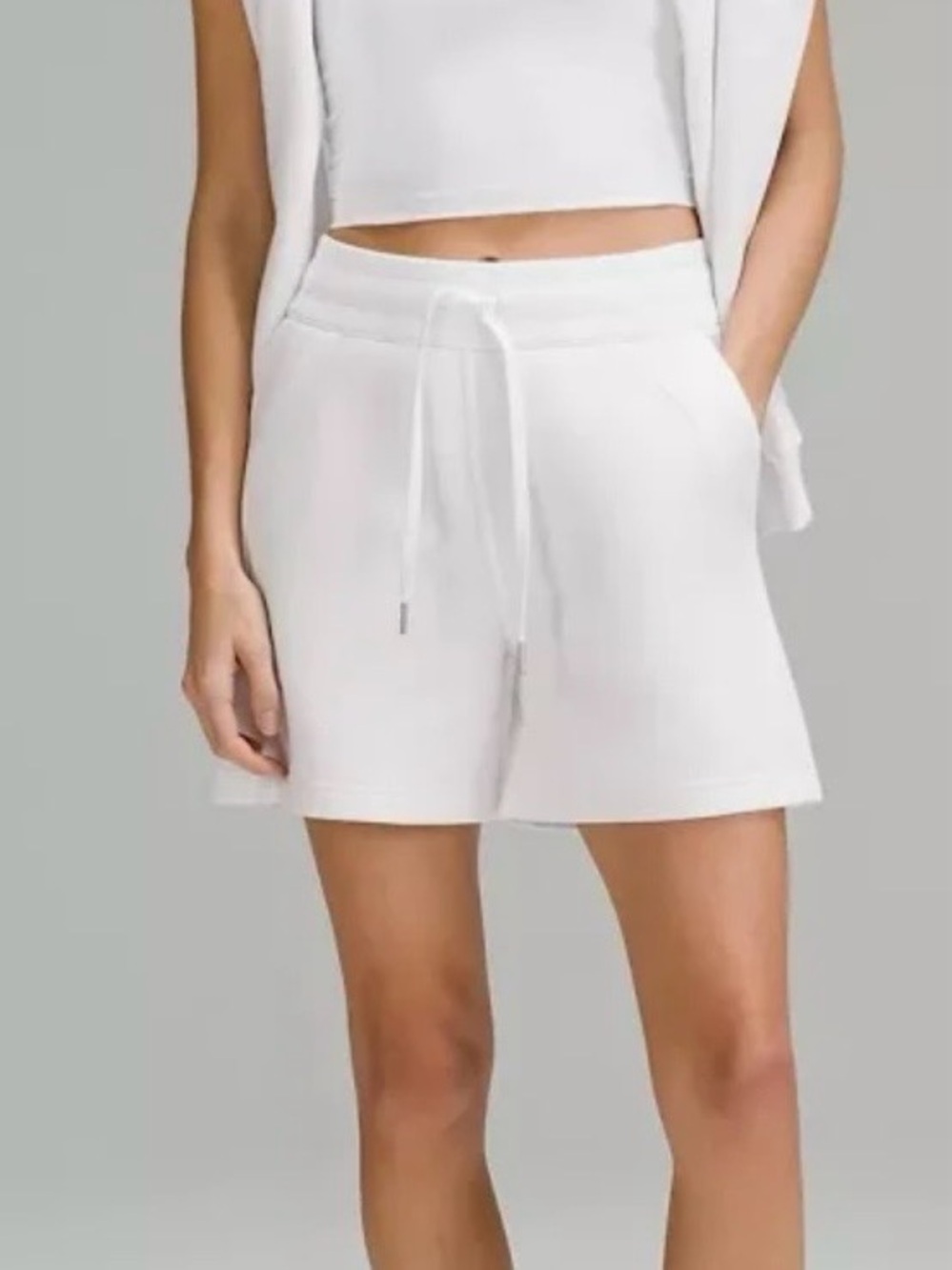 NEW Lululemon White Scuba High-Rise Shorts, 8